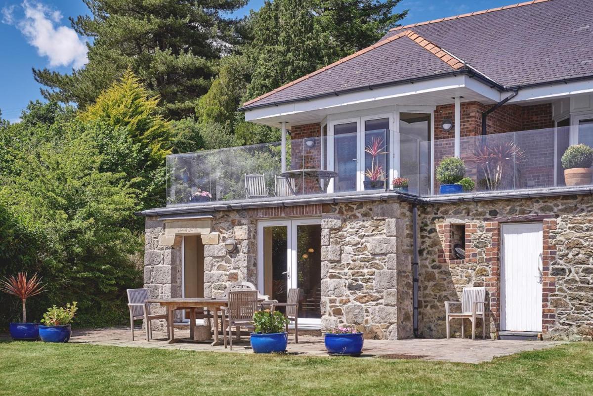 Menai View - Housity