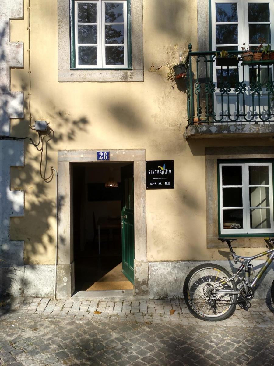 Moon House - Housity