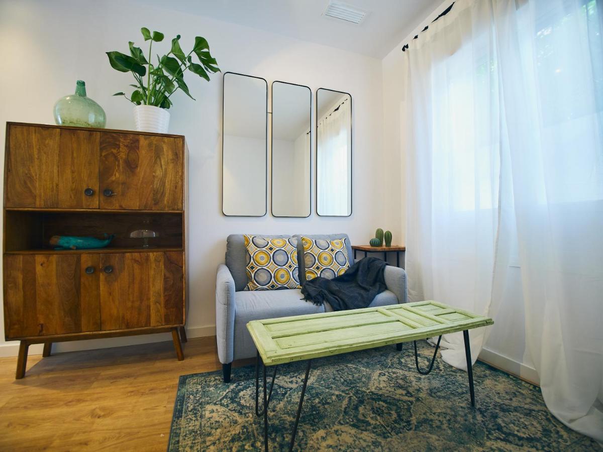 Pelícano Seville Apartments - Housity