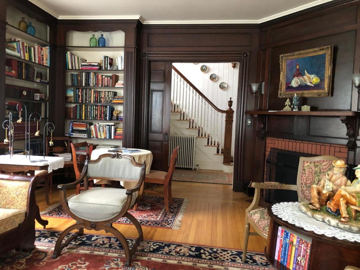 Guilford Bed and Breakfast - Housity