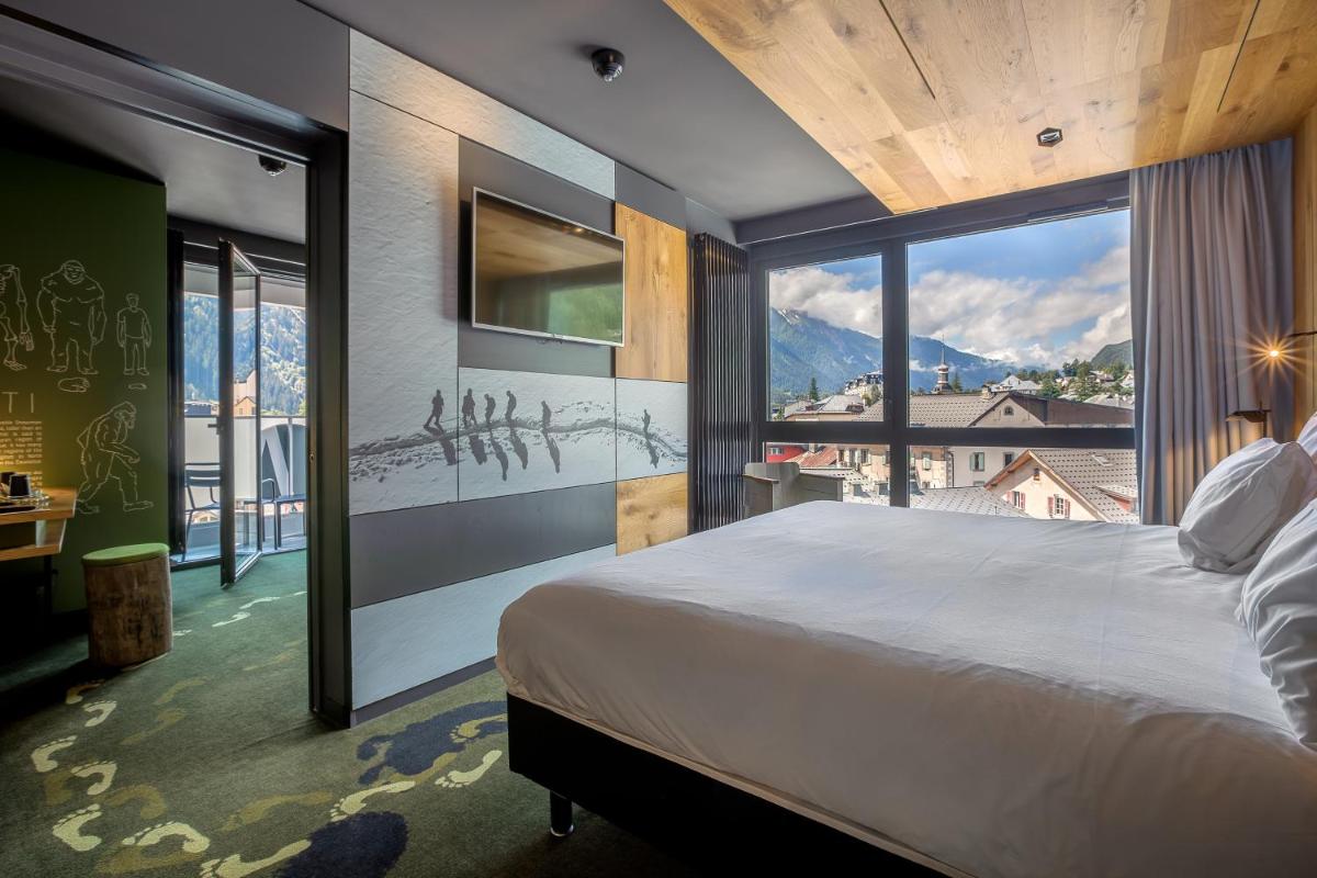 Vue générale sur la montagne ou vue sur la montagne depuis l'hôtel