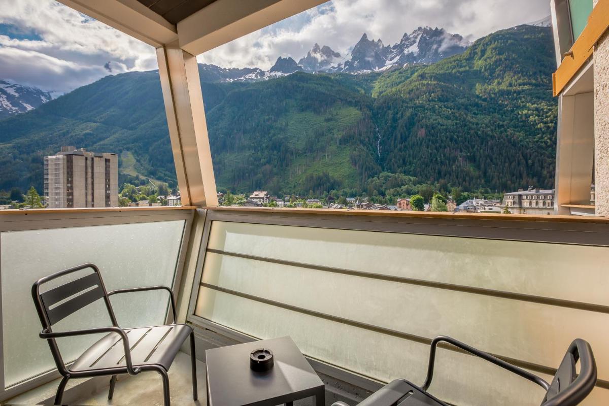 Vue générale sur la montagne ou vue sur la montagne depuis l'hôtel