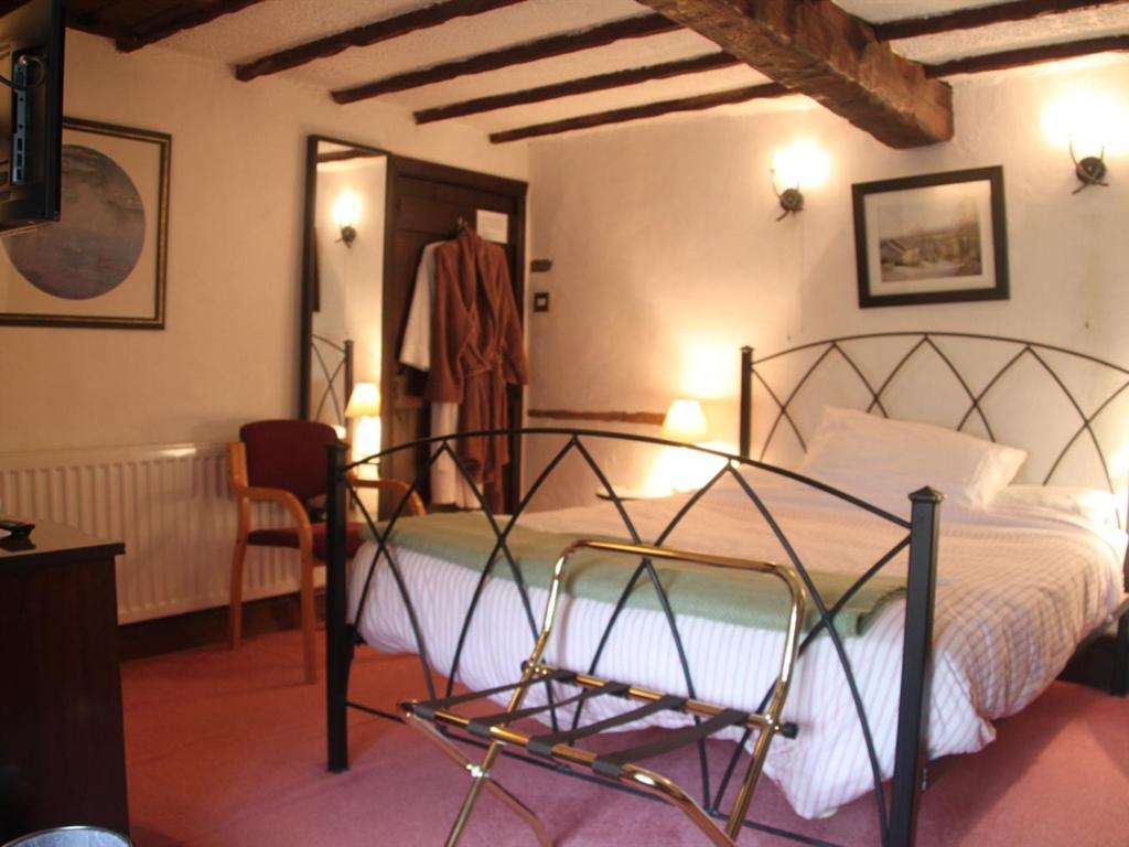 Church Villa B & B - Housity