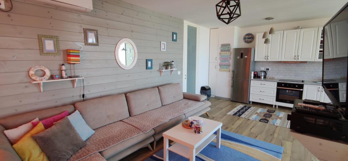 Luxury Beach Apartment in Qerret - Housity