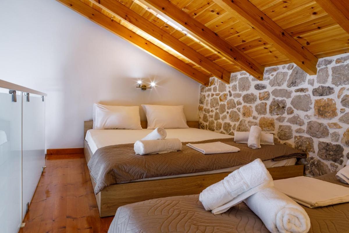 ADRIAN'S LUXURY APARTMENTS 1 - Housity