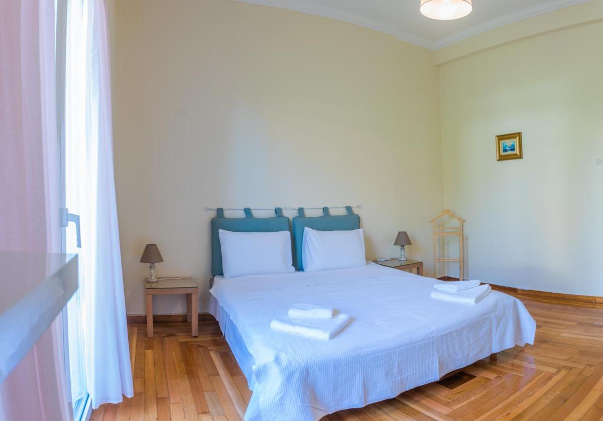 The Athenian House -Duxiana bed - Housity