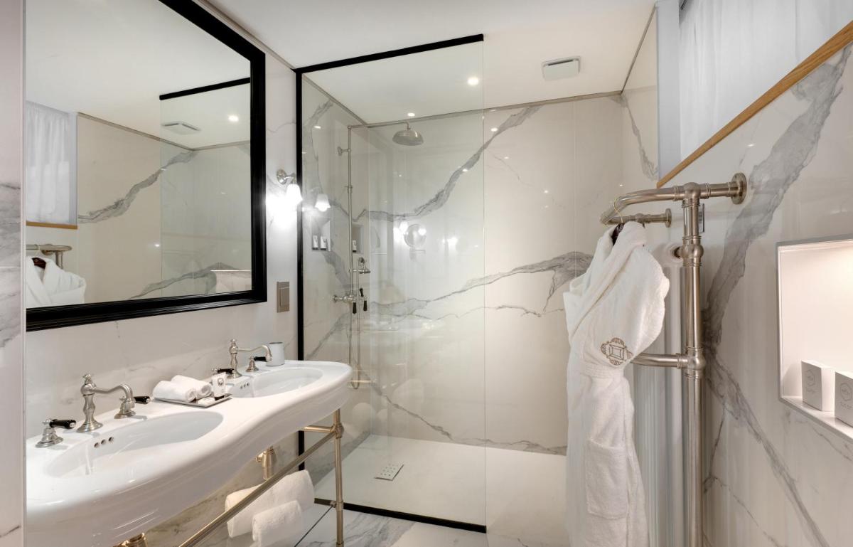 Salle de bains dans l'établissement Hôtel Richer De Belleval - Relais & Châteaux
