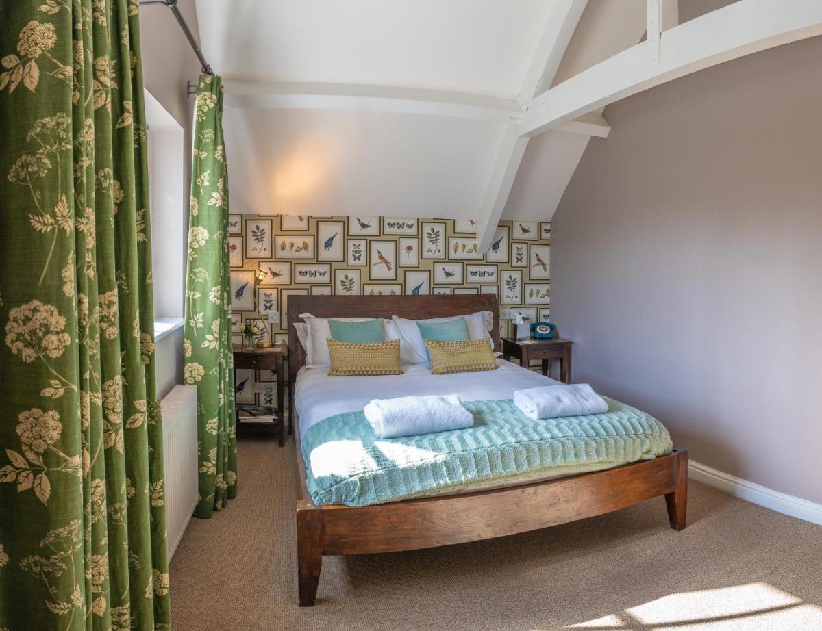 The Peat Spade Inn - Housity