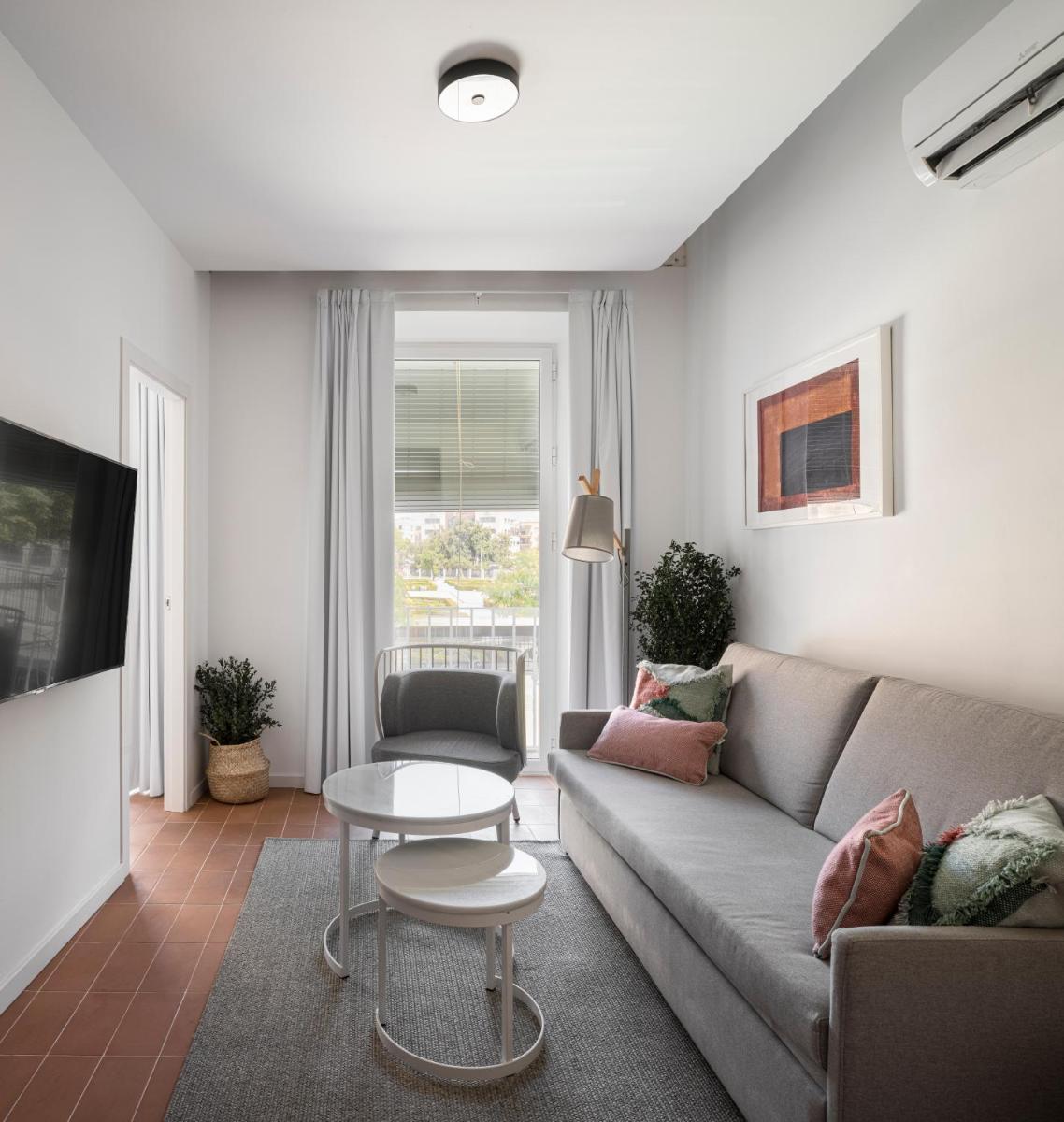 Suitetrails - Don Fadrique Apartments by Olala Homes