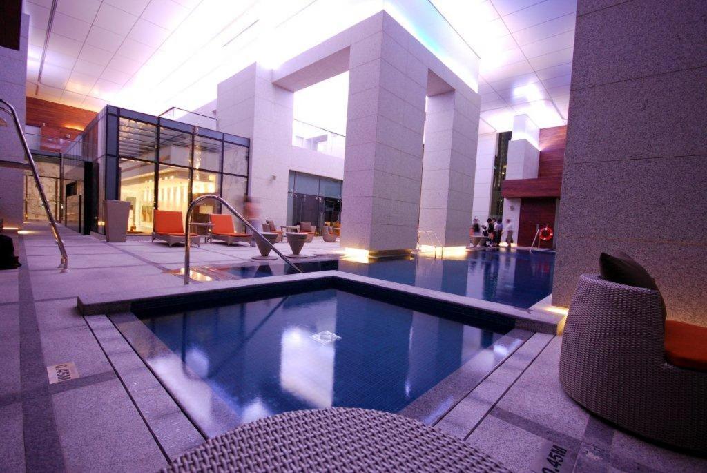 Royal Club By RVHR, Bonnington Residential Tower - JLT - Housity