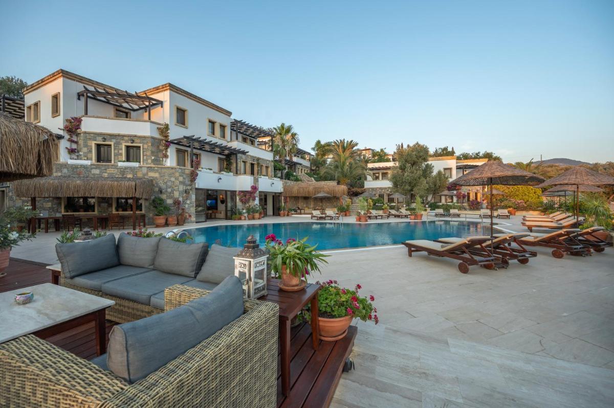 4reasons hotel + bistro | 12+ - Housity