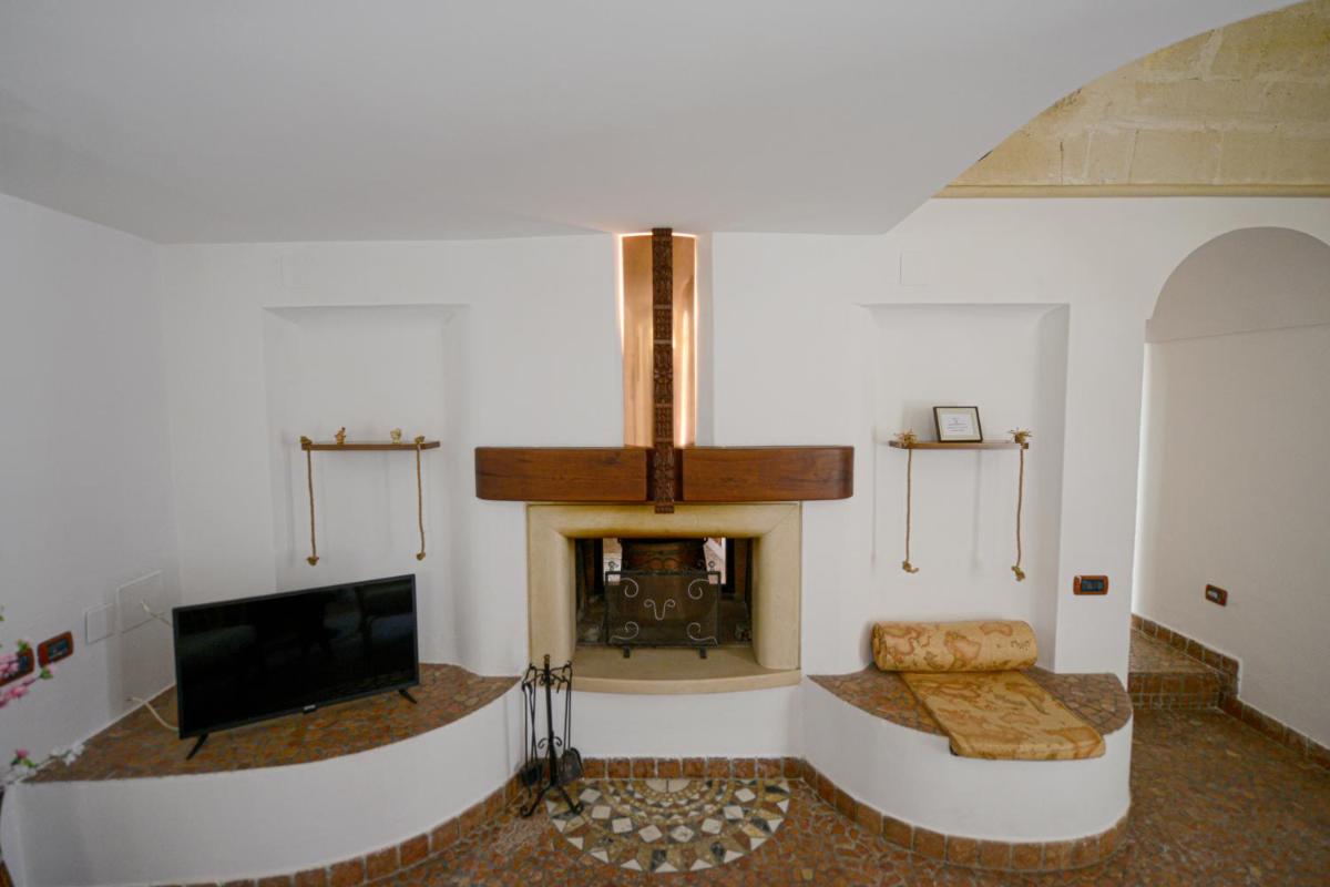 Umbra Idris Holiday Home - Housity