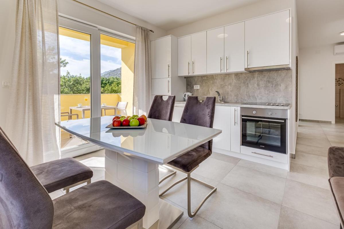 Green Point Paklenica - Housity