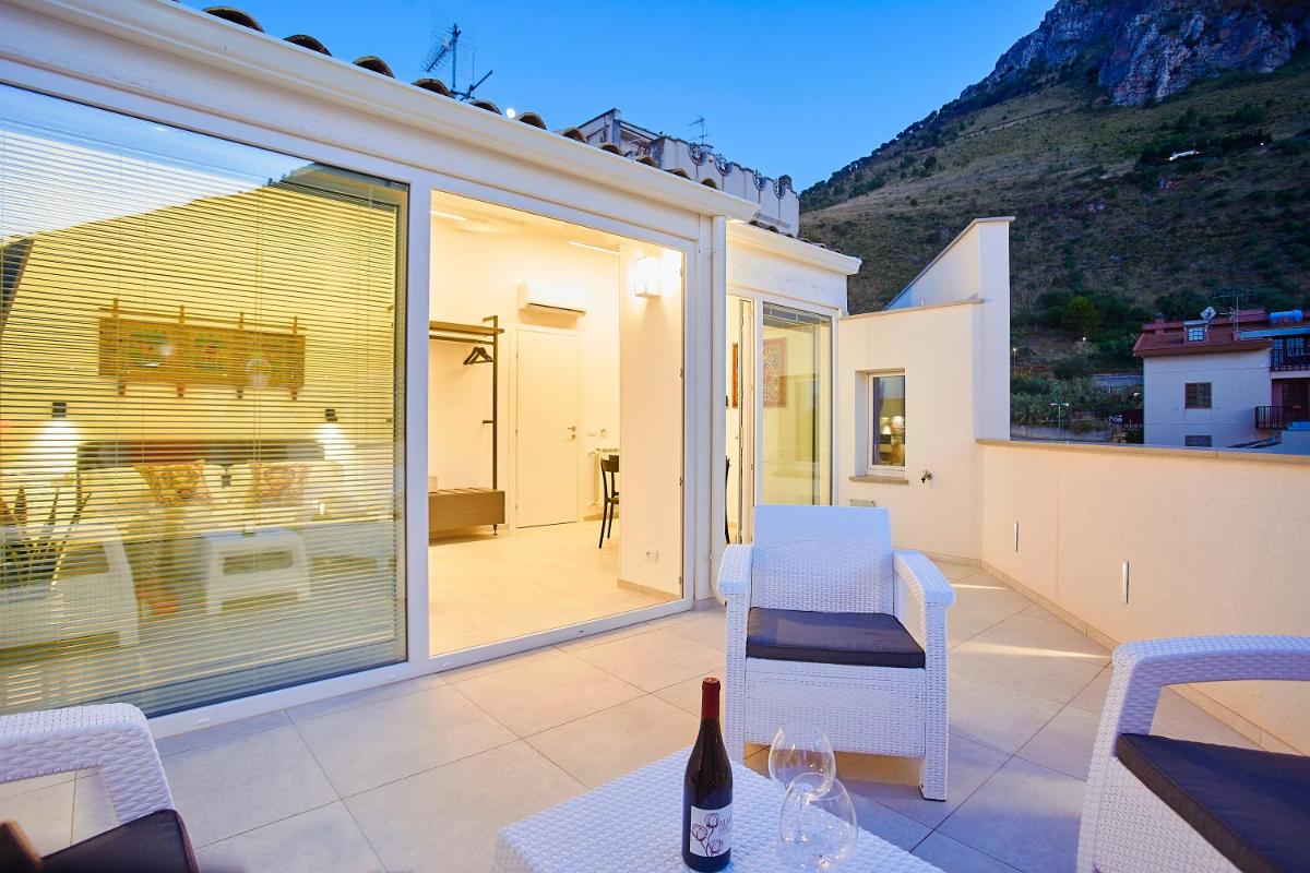 Porta del Golfo Apartments & Suites - Housity