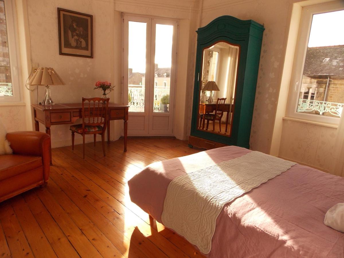 LA VIE DE CHATEAU EN TOUTE AMITIE ET SIMPLICITE - Housity