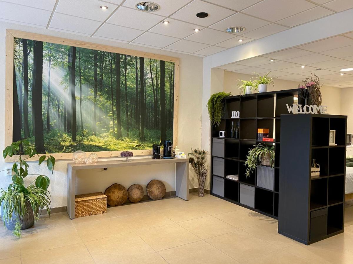 Suitetrails - Kom tot rust in The Forest