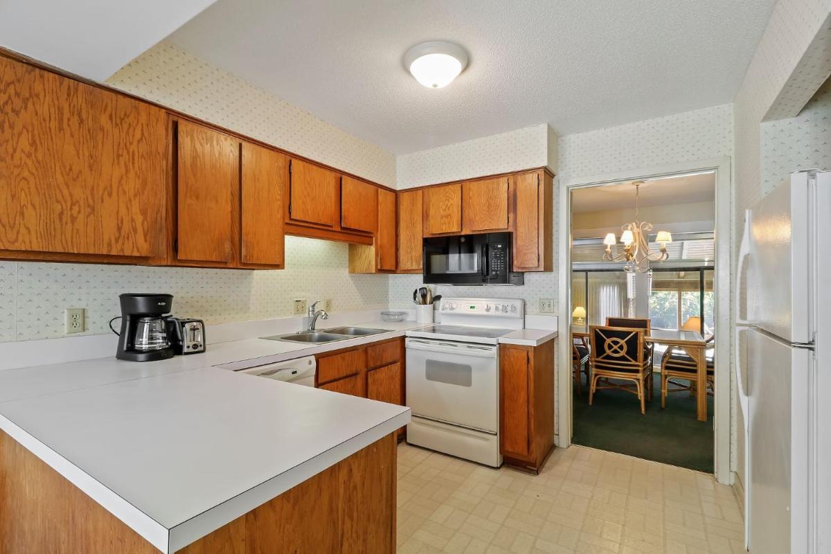 Twin Oaks Villas - Housity