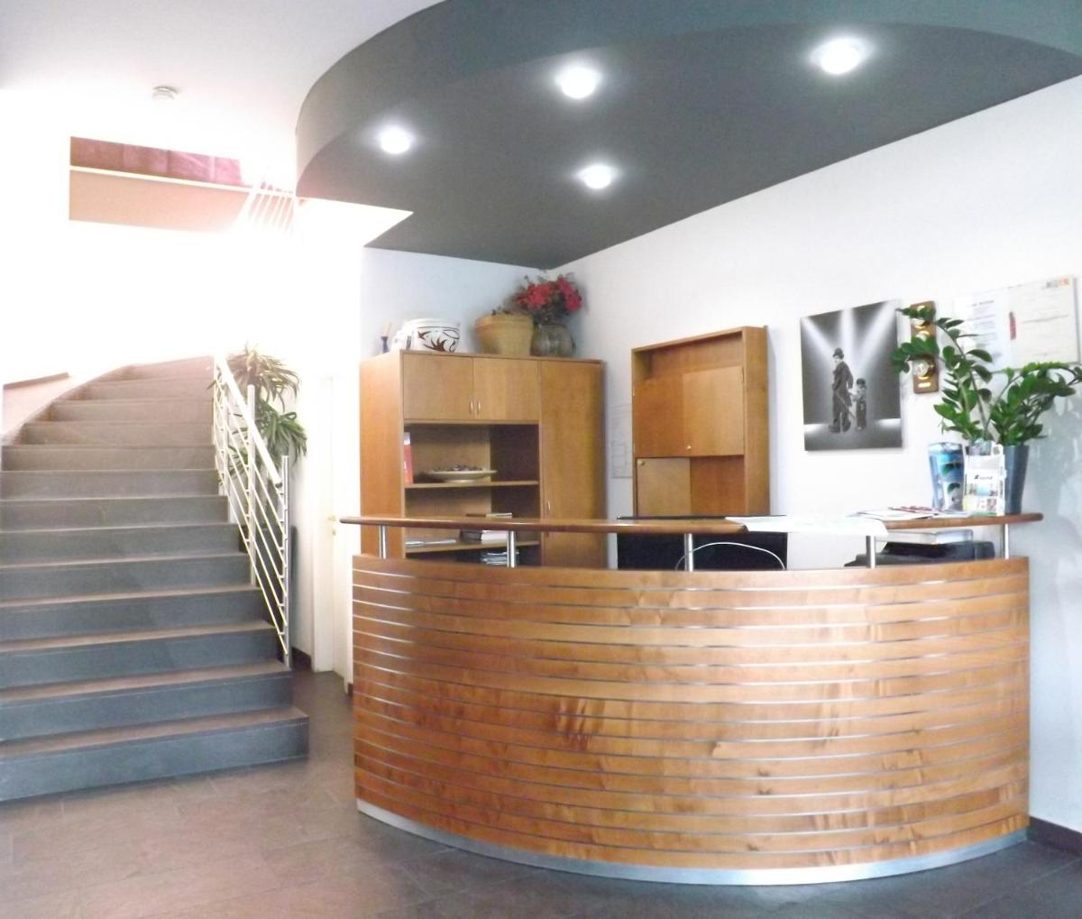 Hotel Ariston - Housity