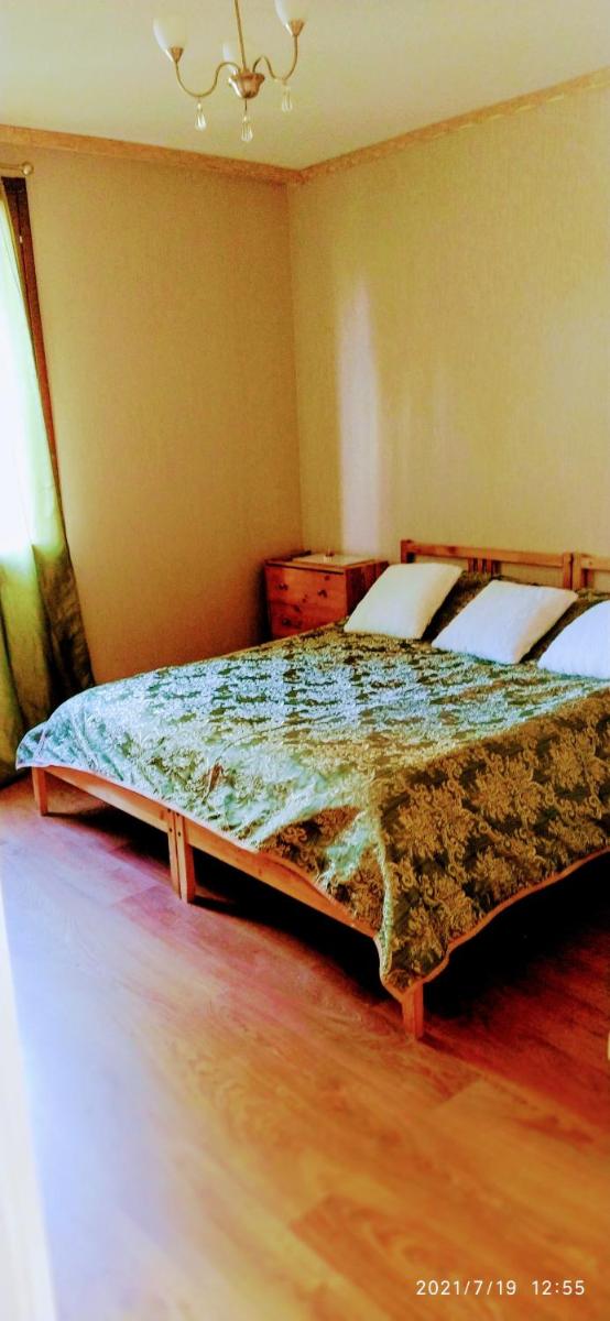 Apartamenty s 2 spal niami i kukhnei v sovetskom - Housity