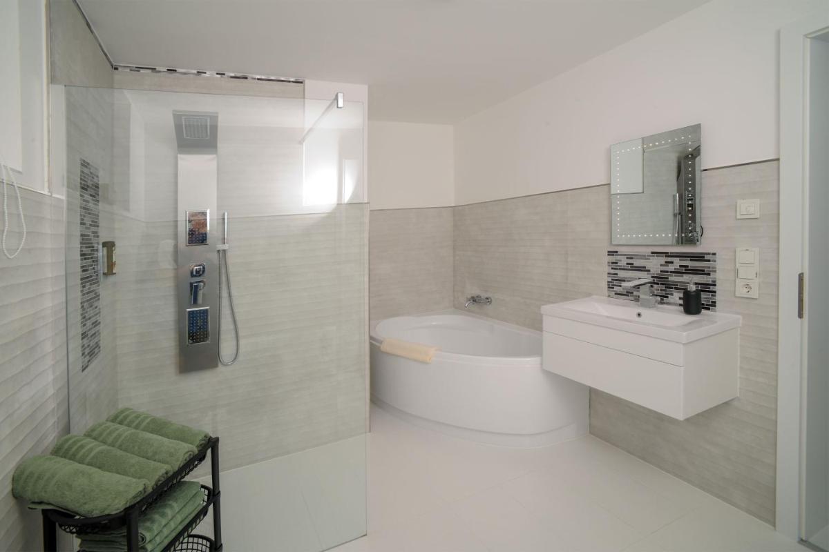 Designapartments Die besondere ART - Sennhütte 7 - Housity