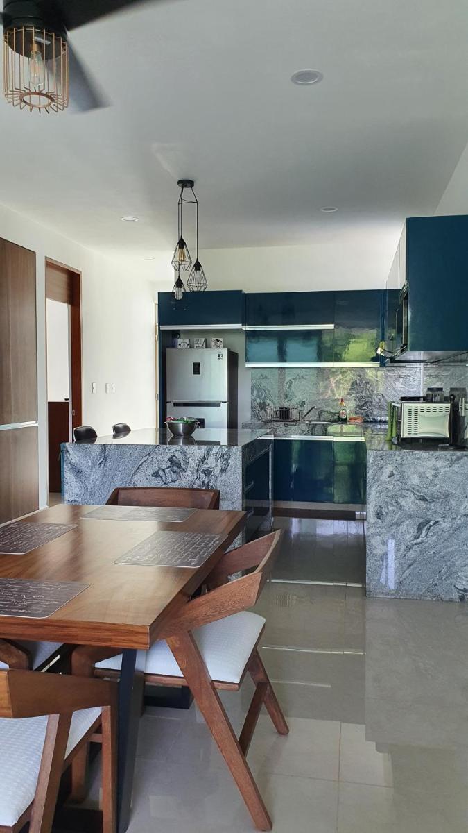 De'Jaes Luxury Condominium - Housity