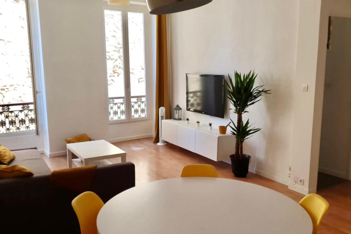 Nice Cosy Apt Next To The Old Port - Housity