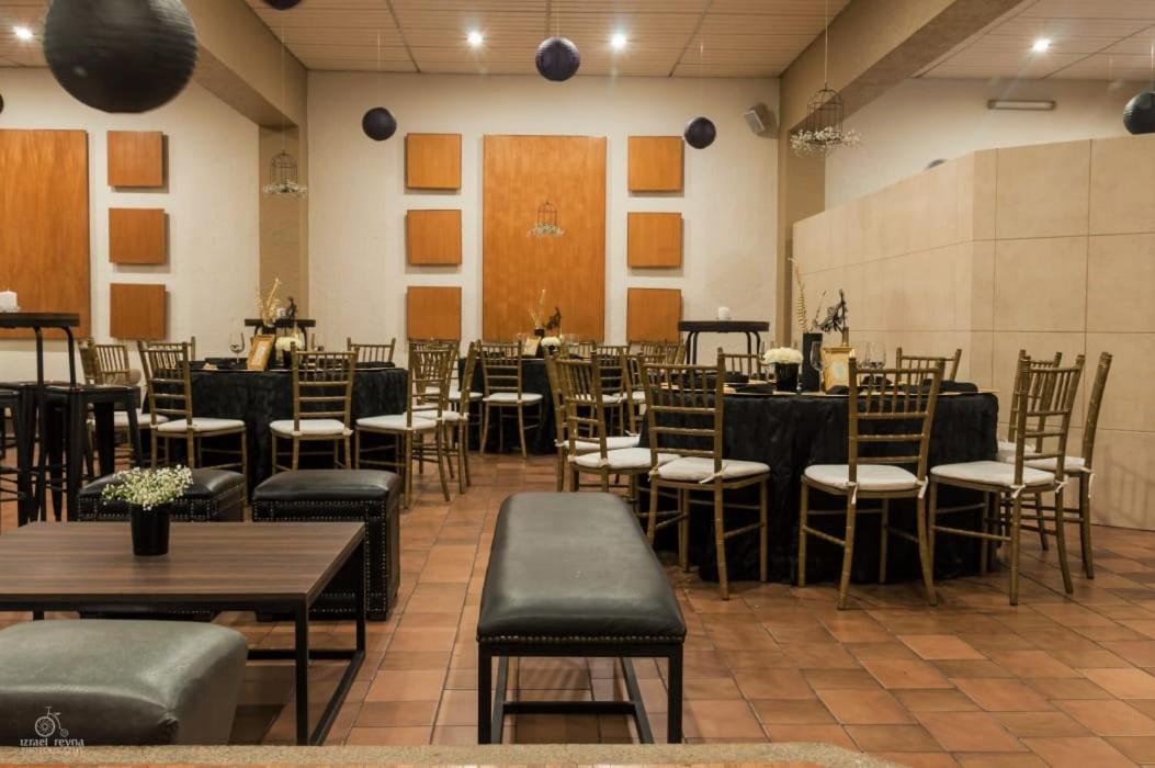 Hotel Villablanca - Housity