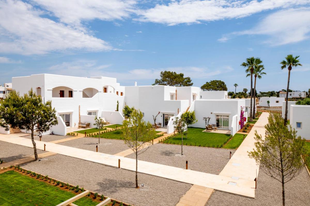 Eques Petit Resort - Housity