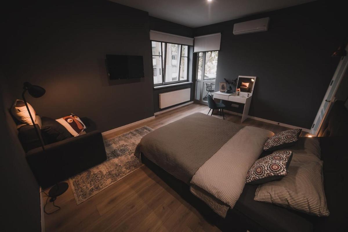 Apart-hotel Kostjukowski Apartments Nizhynska 17 - Housity