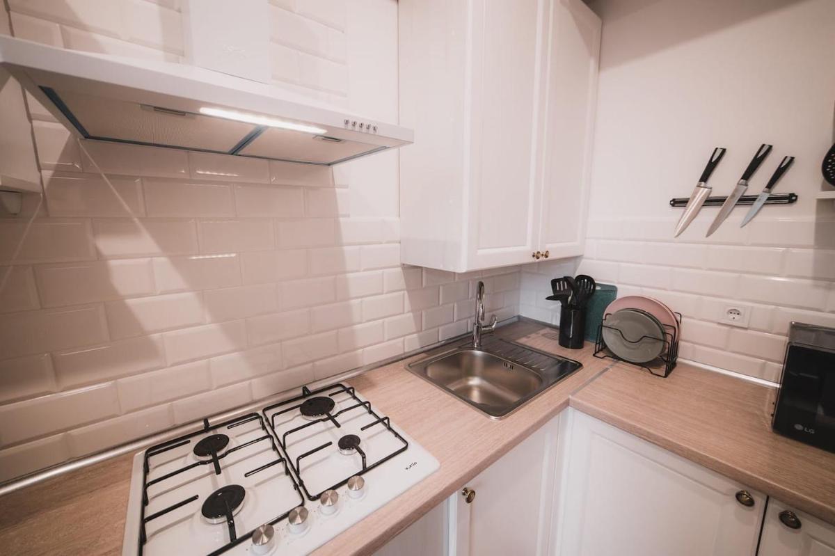 Apart-hotel Kostjukowski Apartments Nizhynska 17 - Housity