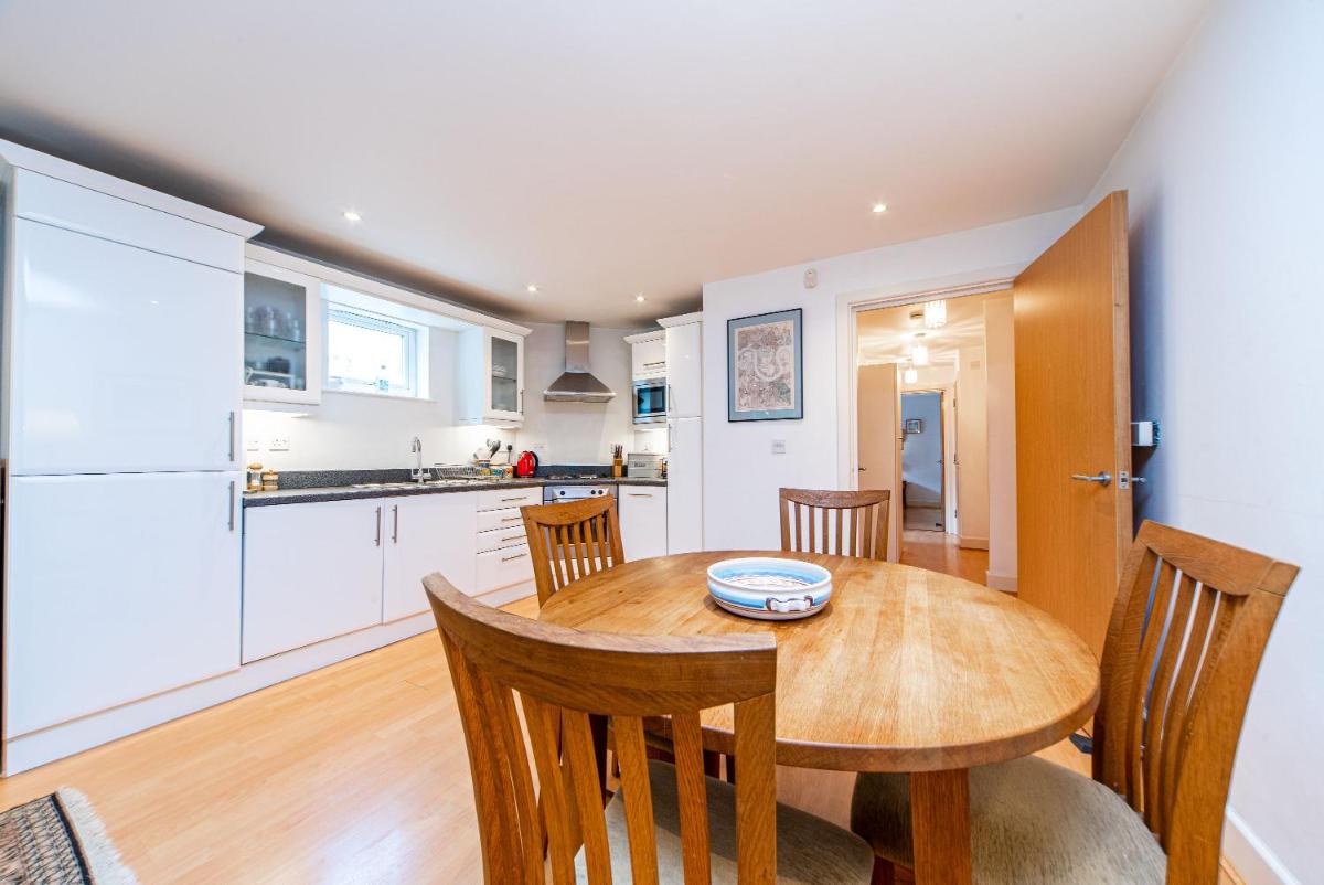 Pass the Keys Delightful Apartment close to river in SE16 - Housity