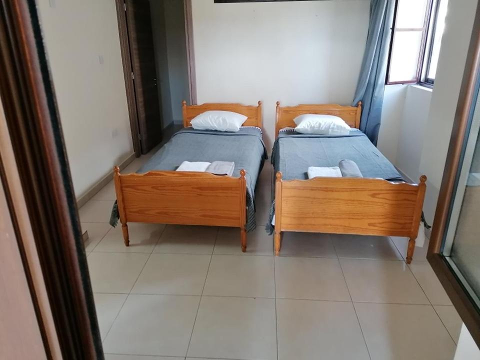 Atashis House - Housity