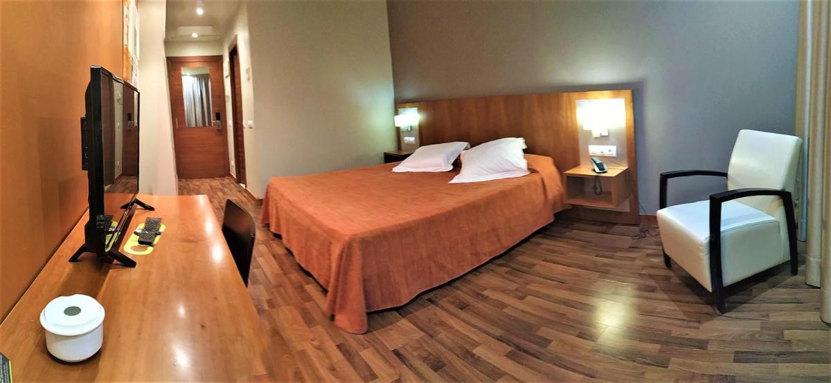 Hotel AS Torrent - Housity