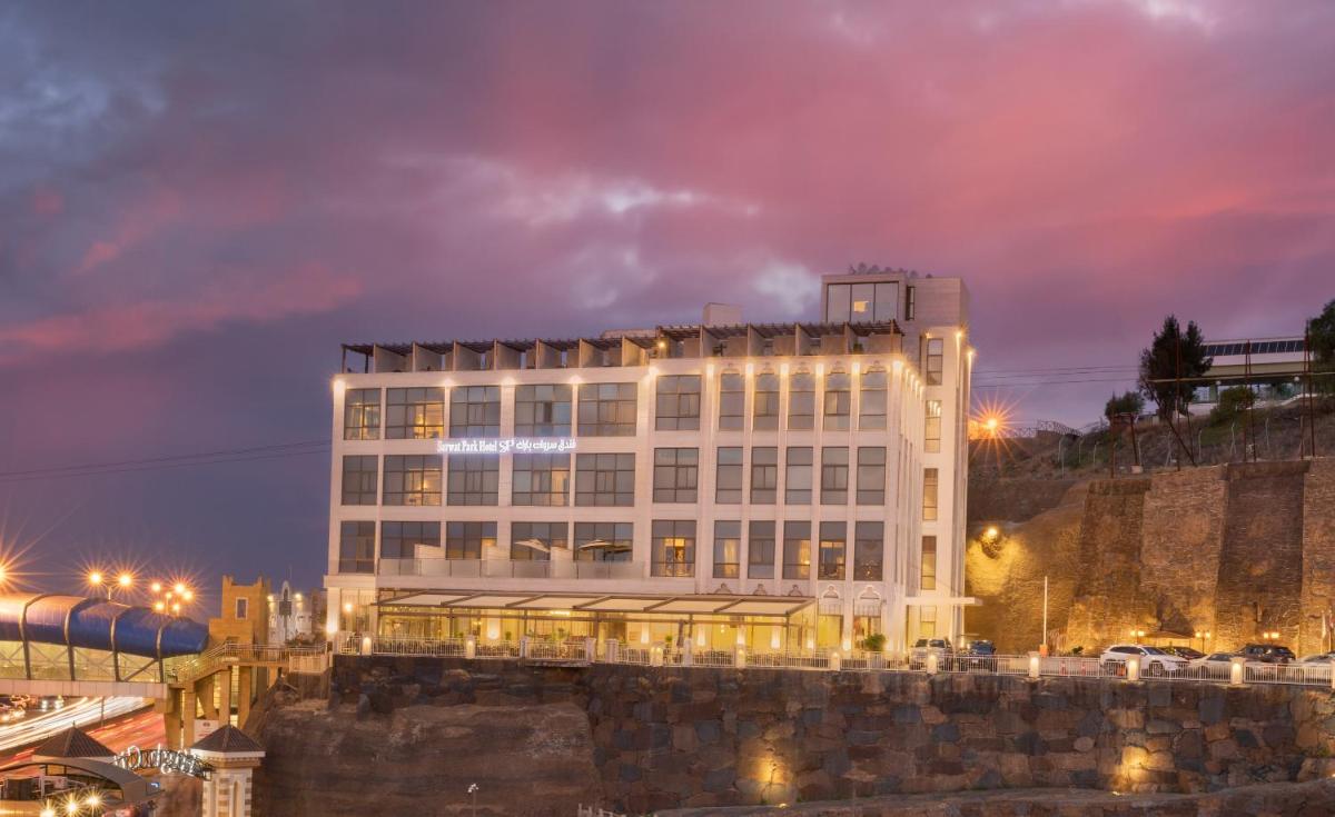 Sarwat Park Hotel - Housity