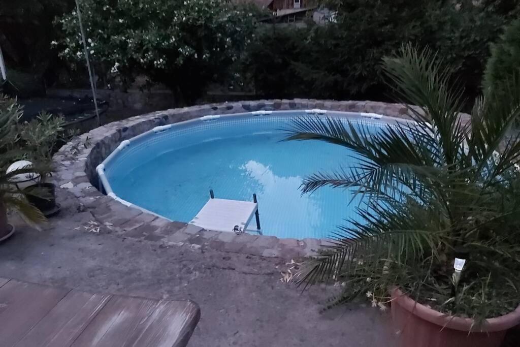 Vila primitoare cu piscina pentru gasca mare - Housity