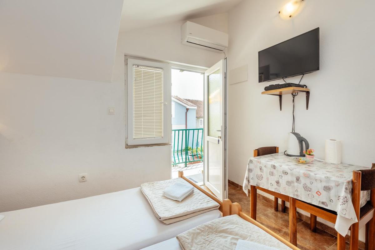 Anastasija5 - Housity