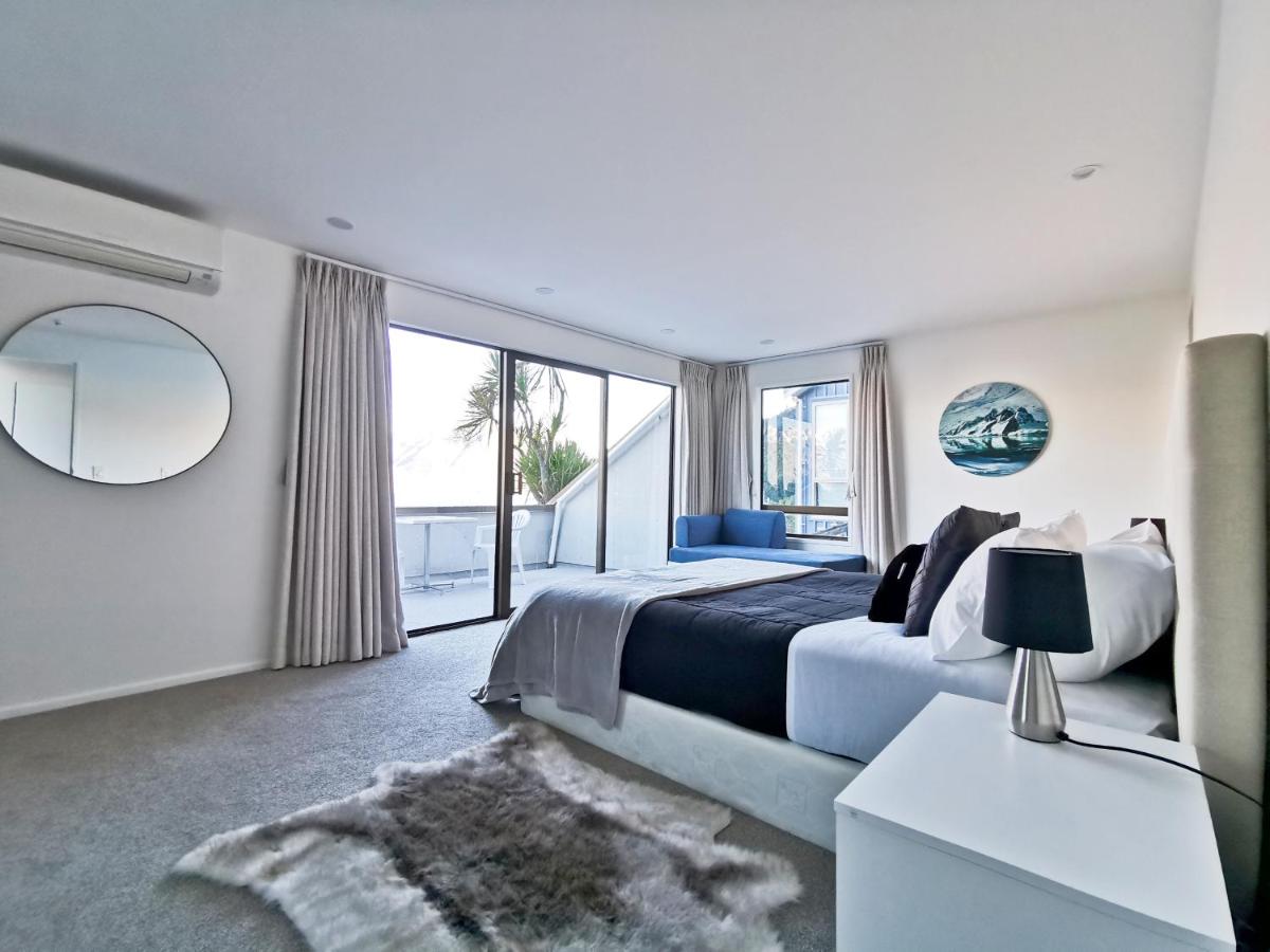 Suitetrails - Queenstown Lakeview Holiday Home-5mins to town