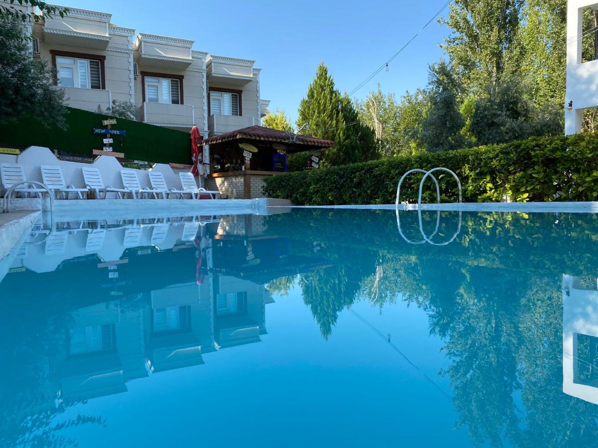 Sunrise Aya Hotel - Housity