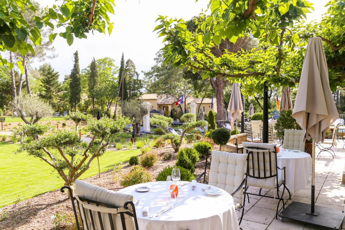 Jardin de l'établissement Le Vallon de Valrugues Hotel Spa & Villas