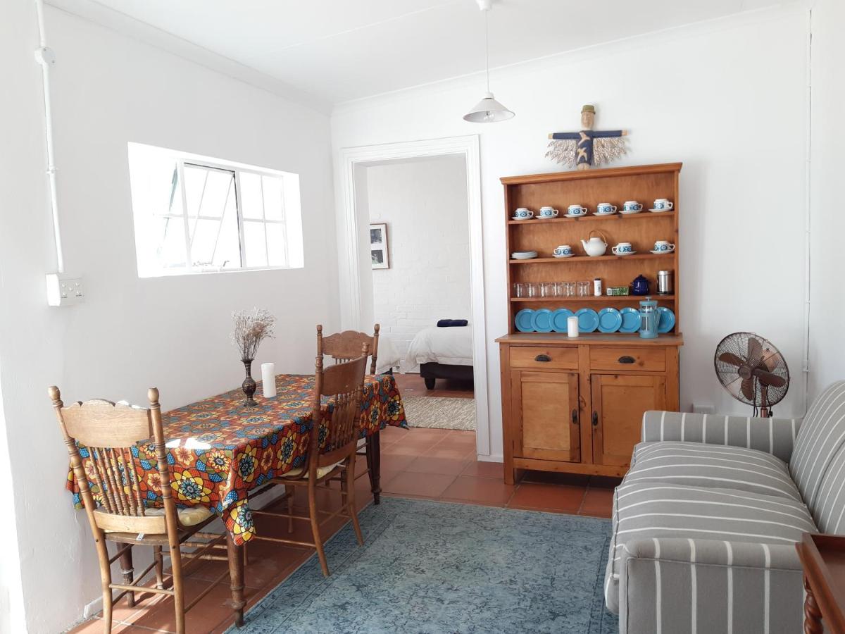 Snug Cottage - Housity