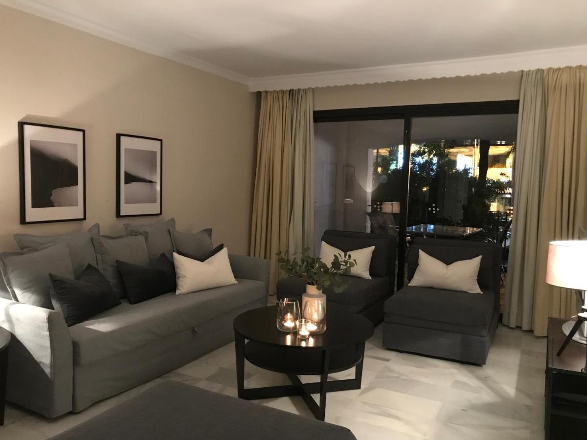 Large and elegant in Puerto Banus with pools and paddle - Housity