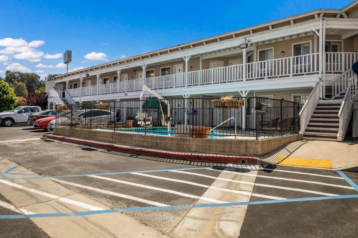 Rodeway Inn Old Town Temecula - Housity