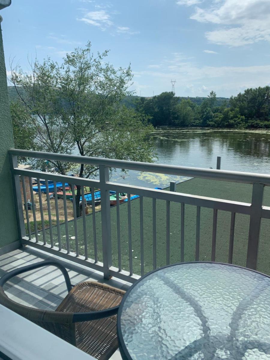 Dunavski Cvet - Housity