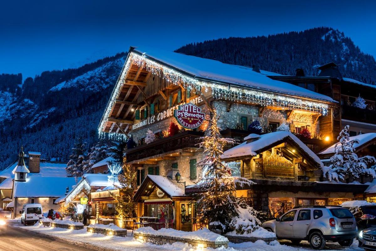 Vue générale sur la montagne ou vue sur la montagne depuis l'hôtel