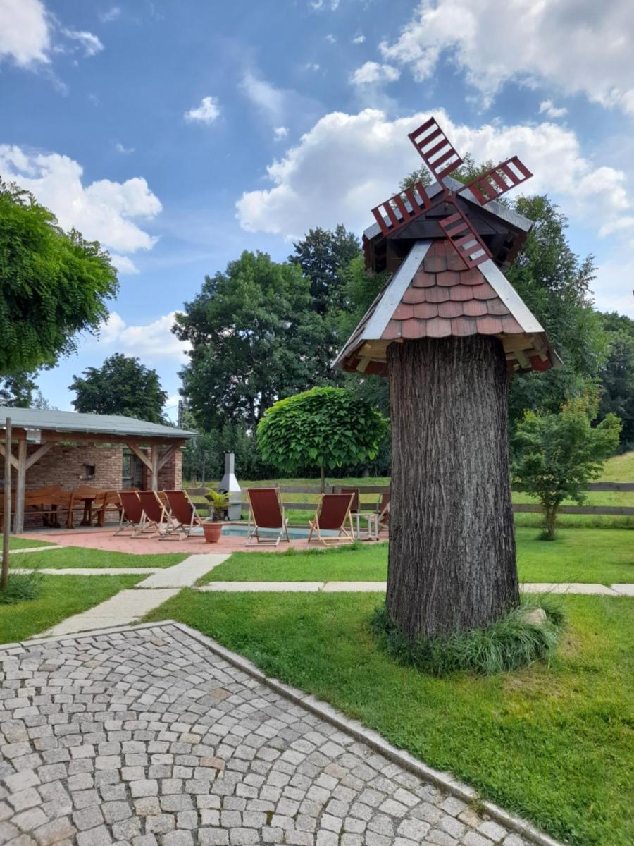 Ferienhaus mit Garten, Pool und Gastraum im Vogtland bis 25 Personen - Housity