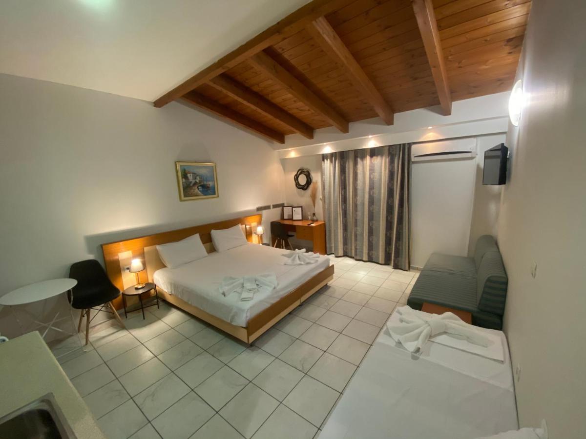 Le Chris Central Apartments - Housity