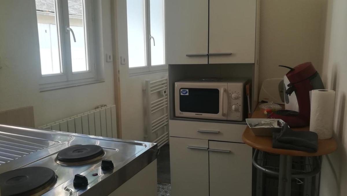 55Magenta - Housity