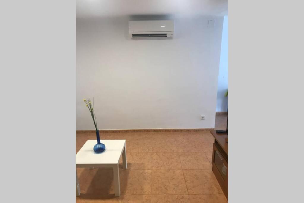 Central modern 3bdr, A/C, wifi & Parking - Housity
