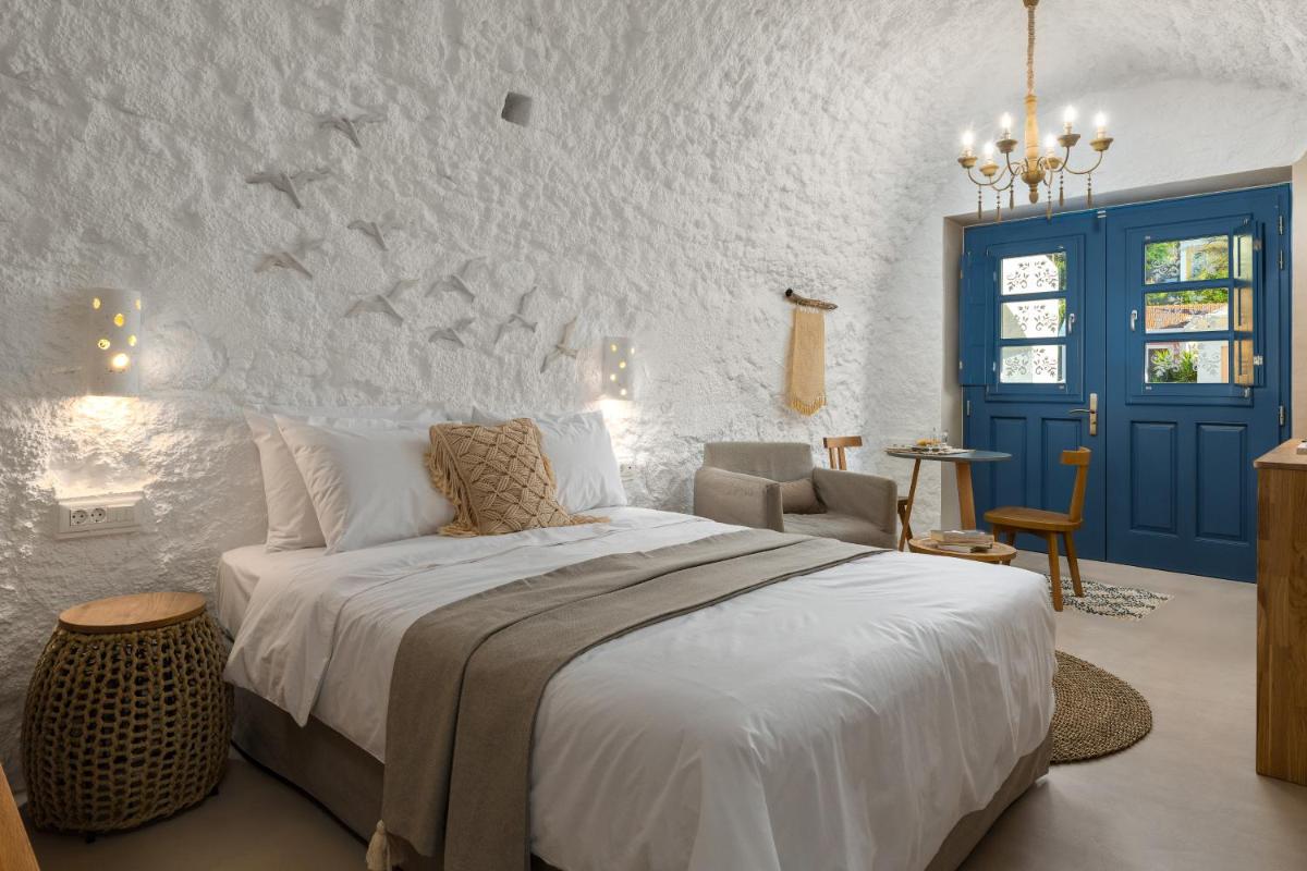 Kaminos Boutique Hotel - Housity