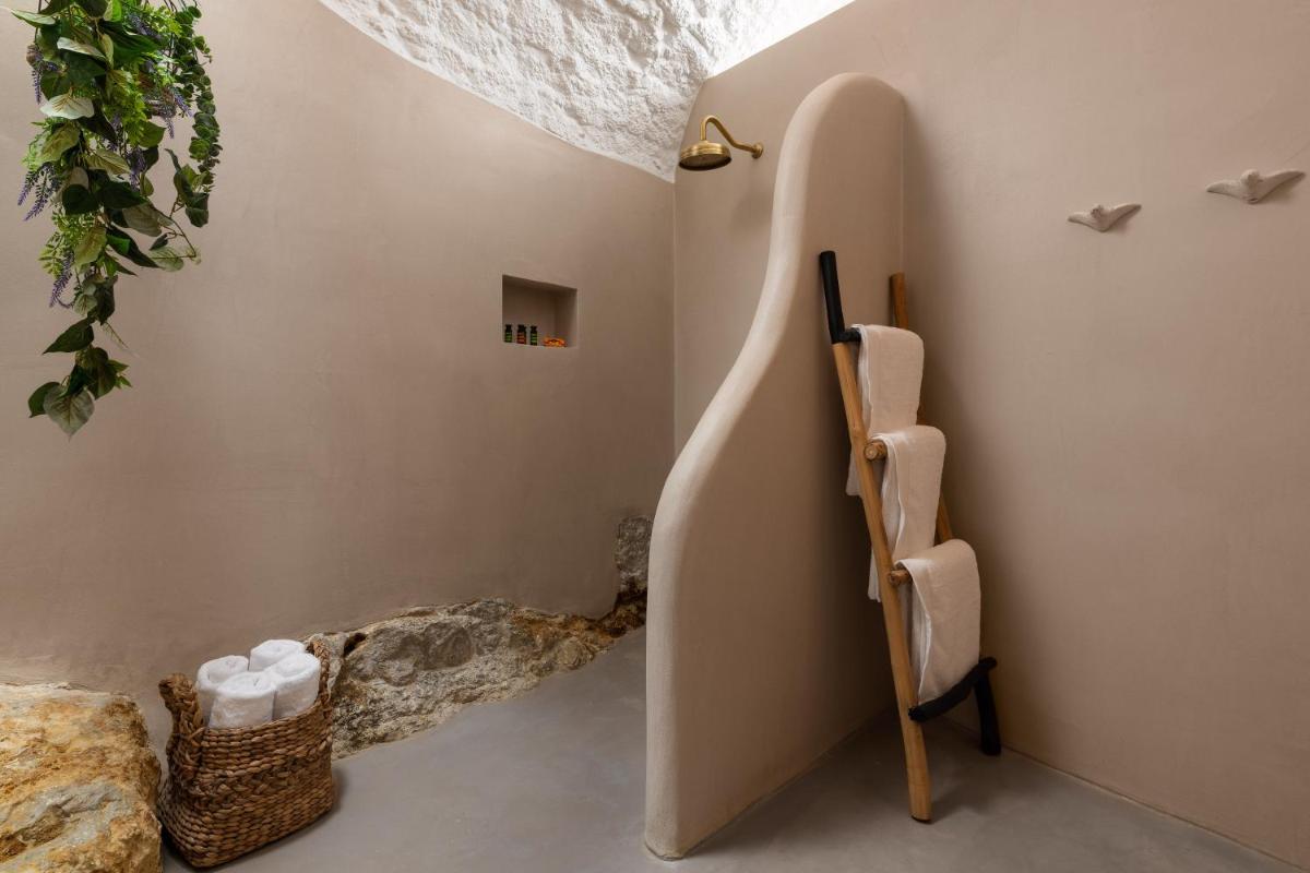 Kaminos Boutique Hotel - Housity